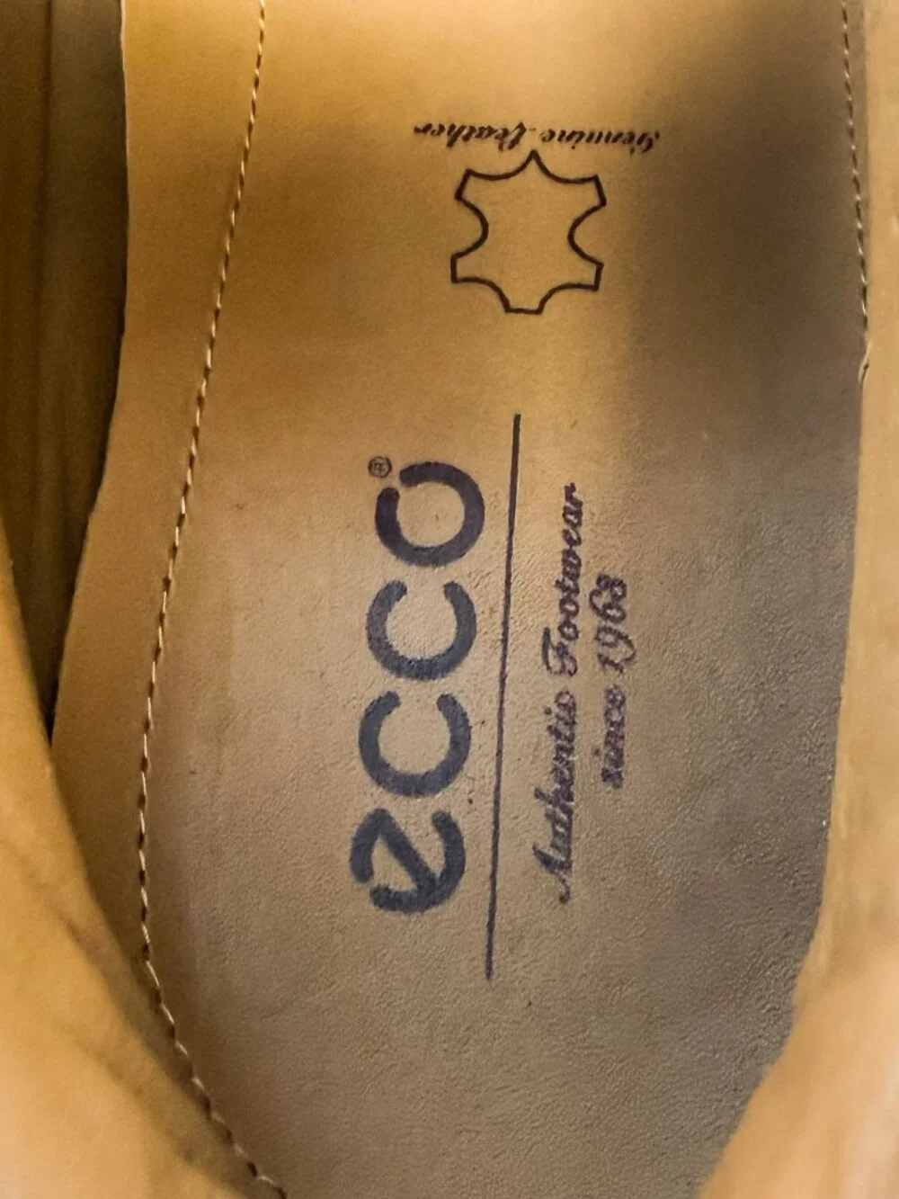ECCO Suede Pebbled Leather Chukka Ankle Boots Men's 11.5 Brown Crepe Soles